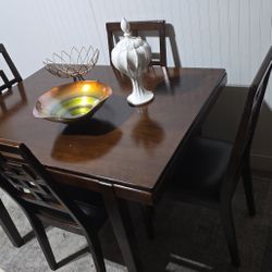 4 Chair Wood Dinning Table Set 