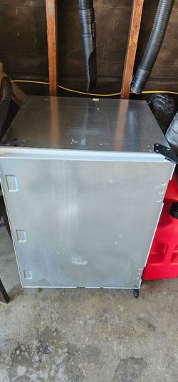 Subzero mini fridge