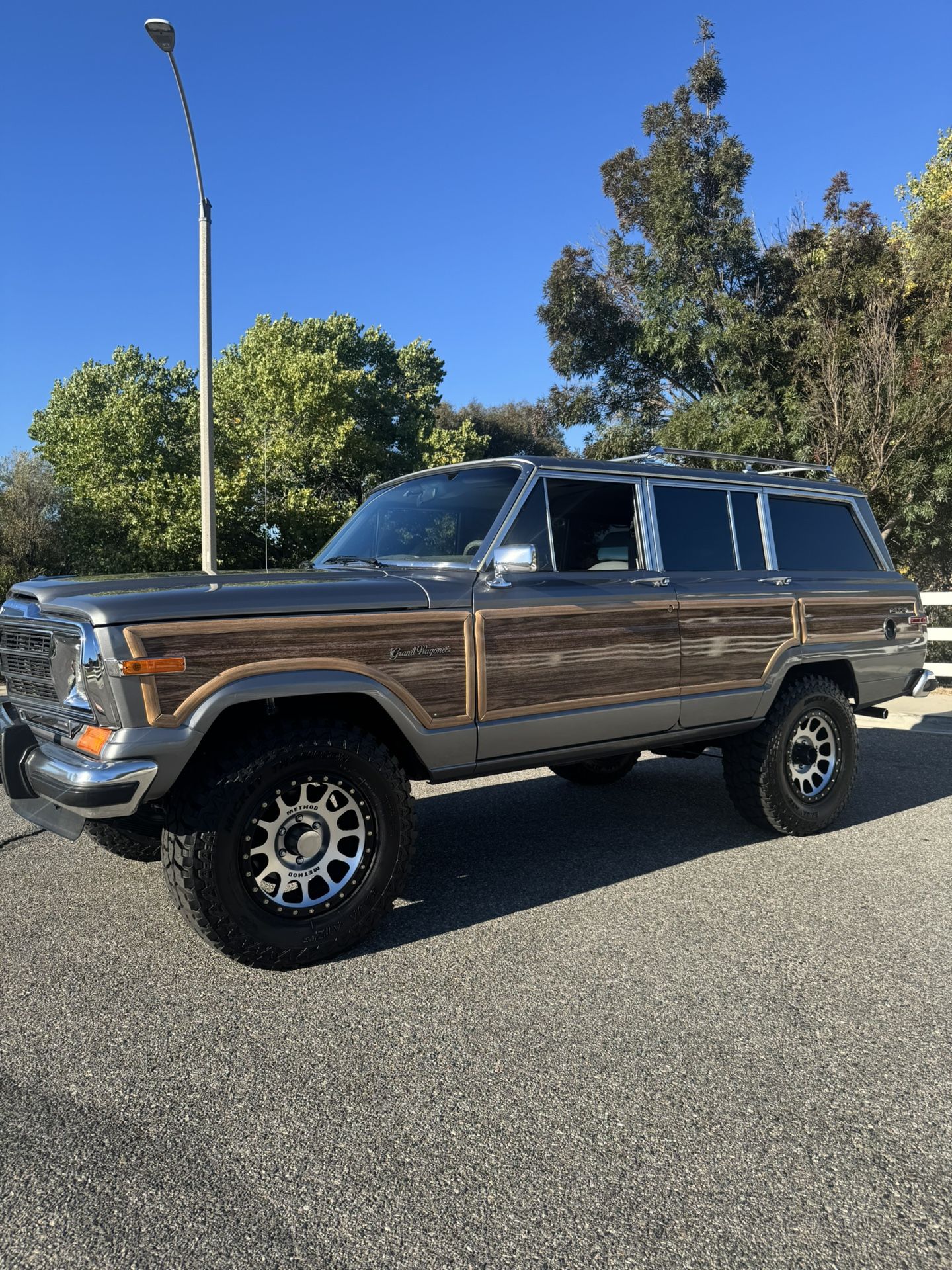 1991 Jeep Grand Wagoneer