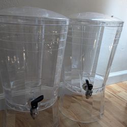 Clear Acrylic Beverage Dispenser 