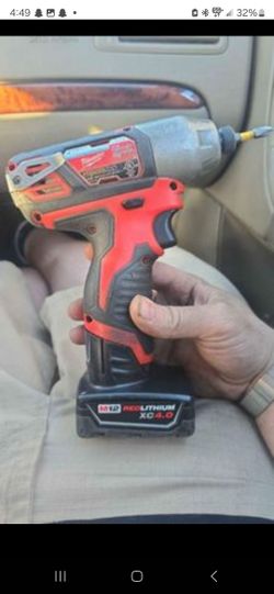 Milwaukee impact Drill 12 volt 