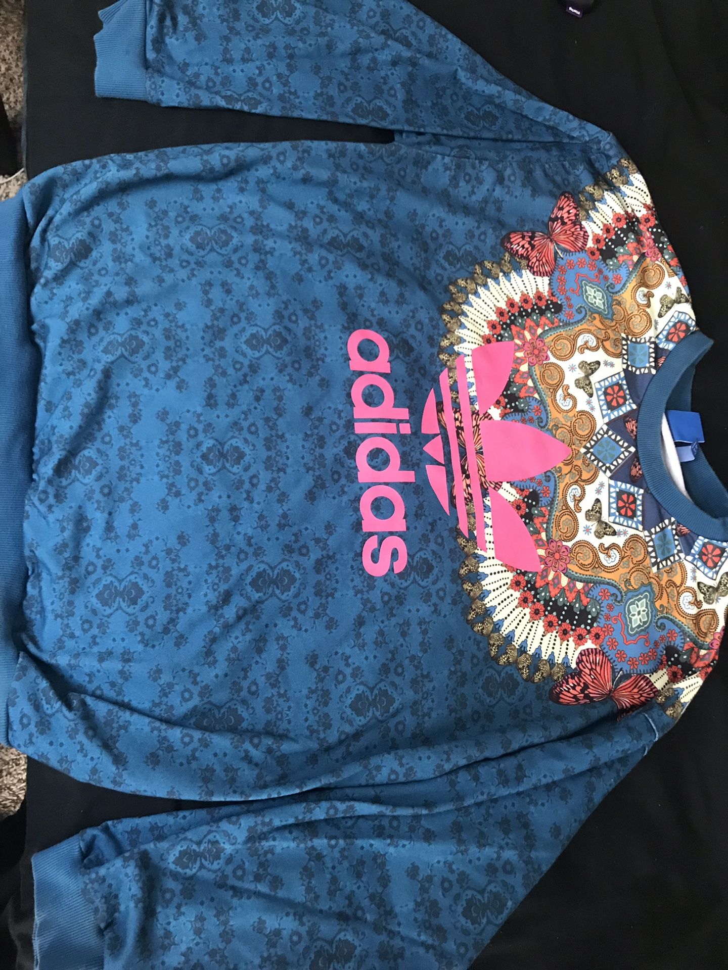 Women’s Adidas Large Sweatshirt