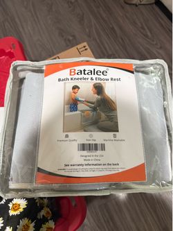 Bath kneeler and elbow rest