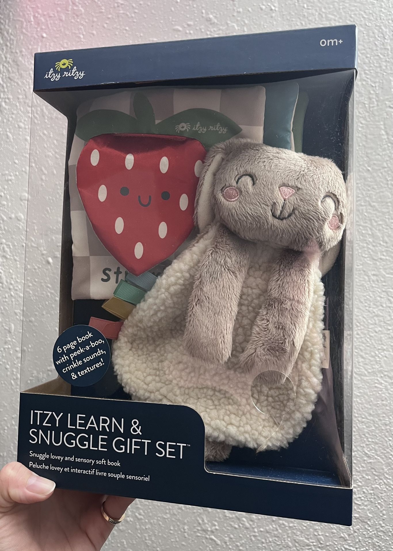 Itzy Ritzy Learn & Snuggle Set