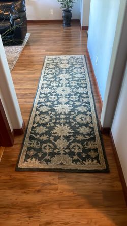 Traditional Hallway Runner Rug – Blue & Beige Floral Pattern