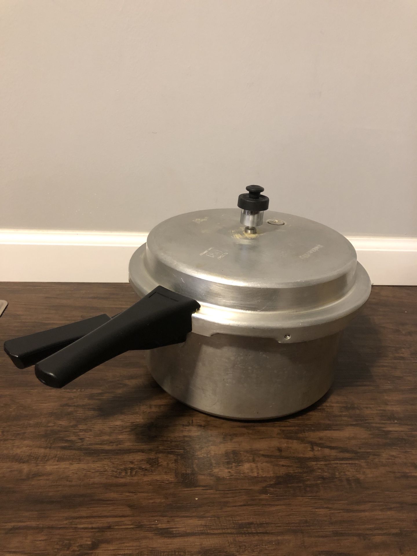 Butterfly 5L Indian Pressure Cooker