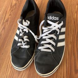 Adidas Men’s Size 10