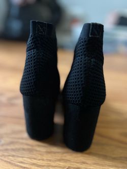 Black ankle booties  7.5