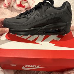 Nike air max 90 LTR (GS) size 5y