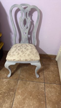 Real wood chair in great condition