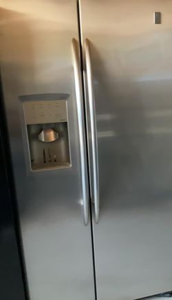 GE Side-by-Side Stainless Steel Fridge
