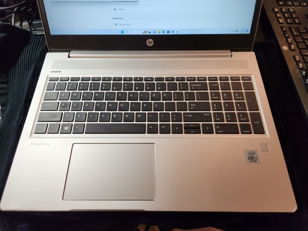 HP ProBook 450 G7 Notebook https://offerup.co/faYXKzQFnY?$deeplink_path=/redirect/ Core i7-10510U,256 GB Intel PCIe NVMe,16 GB DDR4,Intel UHD Graphics