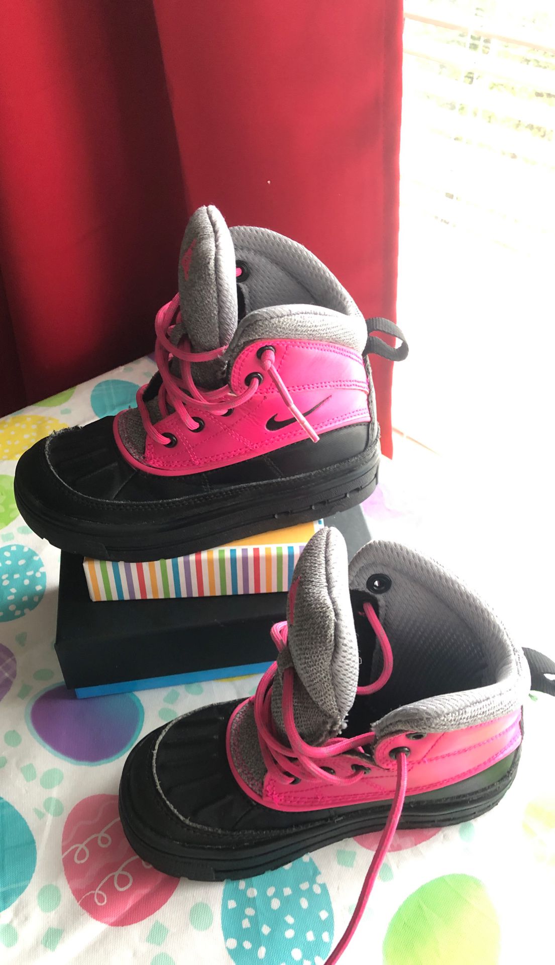 Nike hiking boots toddler