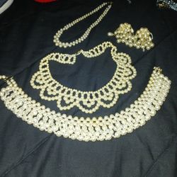 Pearl Necklaces 