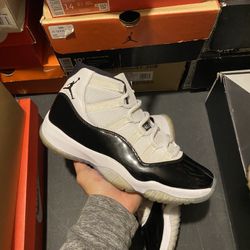 2018 Jordan Concord 11s size 9.5 USED But Clean