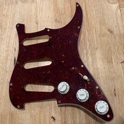 Tortoise Shell Strat Pickguard with Controls And Knobs