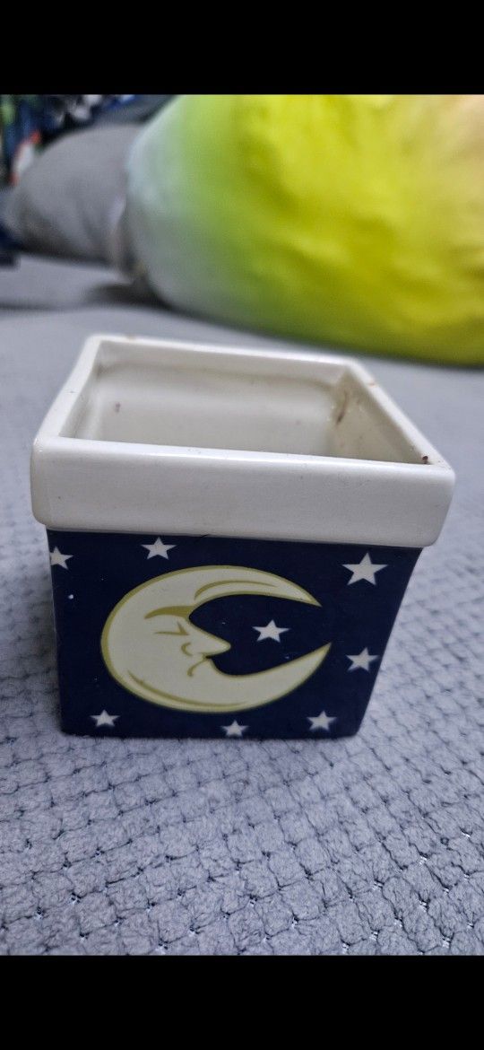 Moon/Star Holder