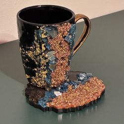 Handmade Black Resin Art Cup & Tray Set – Glittery Design Juego Hecho a Mano de Taza y Bandeja Negra – Diseño con Brillos de Resina 