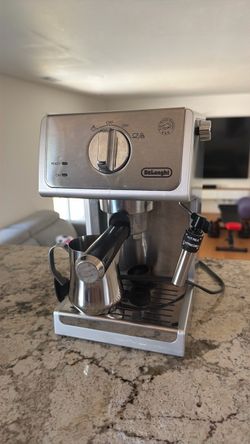 De'Longhi 15 Bar Espresso & Cappuccino Machine