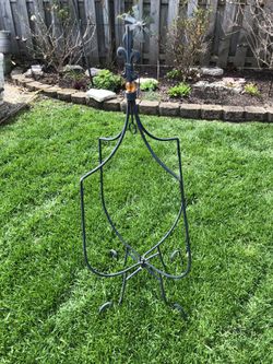 Garden Planter Holder