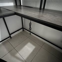 Office or video game desk with chair included