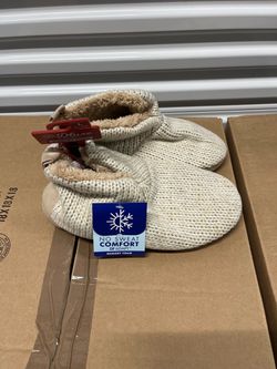 NEW Memory Foam Slippers Size Large 9-10 **10 available, $7 each**