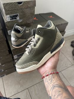 BRAND NEW JORDAN RETRO 3