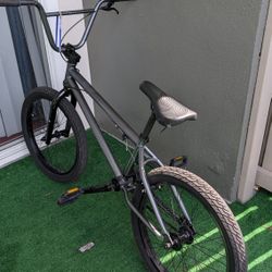 BMX MONGOOSE BIKE