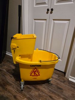 Mop bucket