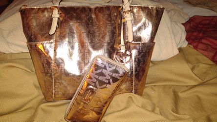 Michael Kors Tote Purse & Wallet