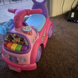 Minnie Car