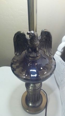 Eagle glass lamp