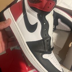 Air Jordan 1 Black Toe