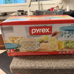 8 Pieces Pyrex Bowls Set 