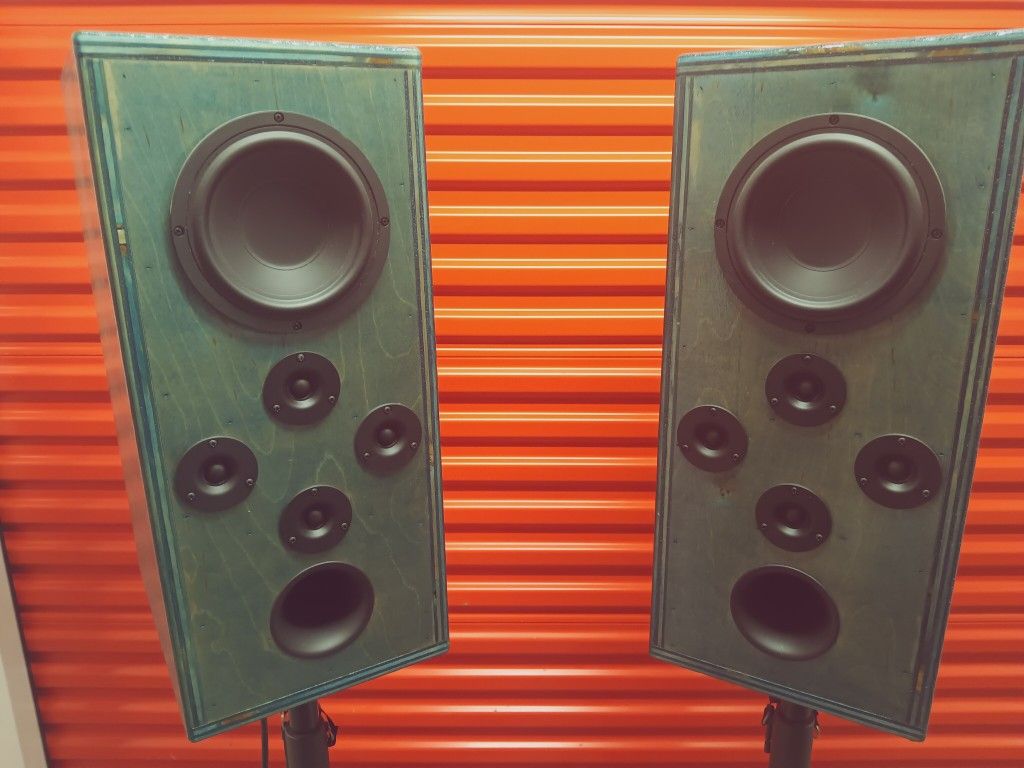 Theater Home Speakers With High Quality Stand Hardwood Custom-made Custom Stained. FREE DELIVERY IN THE PORTLAND VANCOUVER AREA