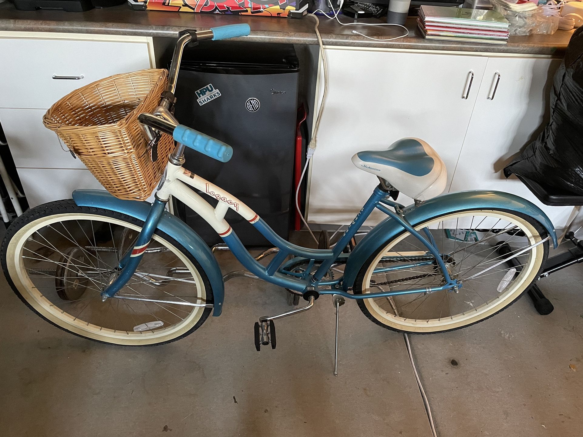 Schwinn Legacy Beach Cruiser Bike - Main Image