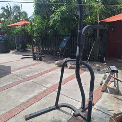 Everlast Boxing Stand