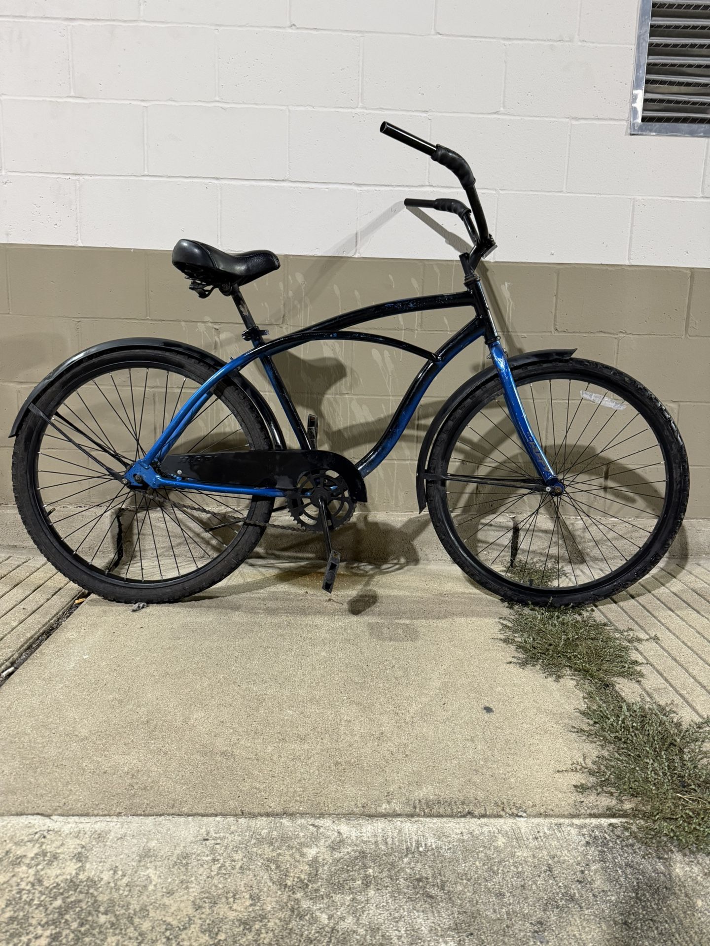 Huffy Men’s 26” Cruiser Bike – Black & Blue