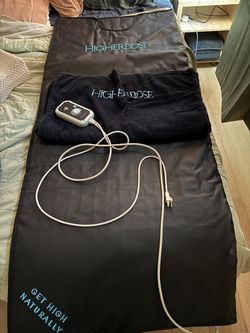 HigherDOSE Infrared Sauna Blanket + Insert