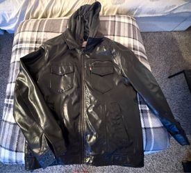 O2 Levi Strauss & Co Black soft Faux Leather Sherpa-Lined Moto Jacket w Hoodie medium