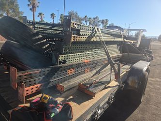 Commercial pallet rack shelving