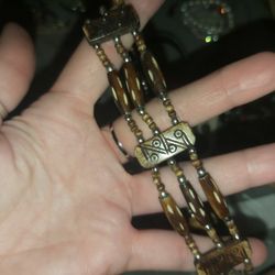 Necklace Choker Bone?