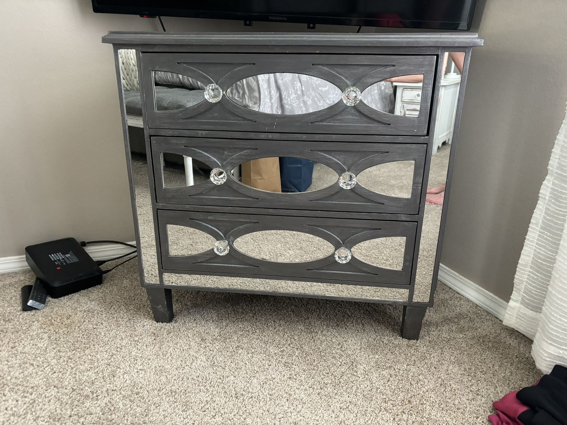 Mirrored Chest Of Drawers 