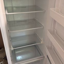 Insignia™ - 13.8 Cu. Ft. Garage Ready Convertible Upright Freezer with ENERGY STAR Certification - White
