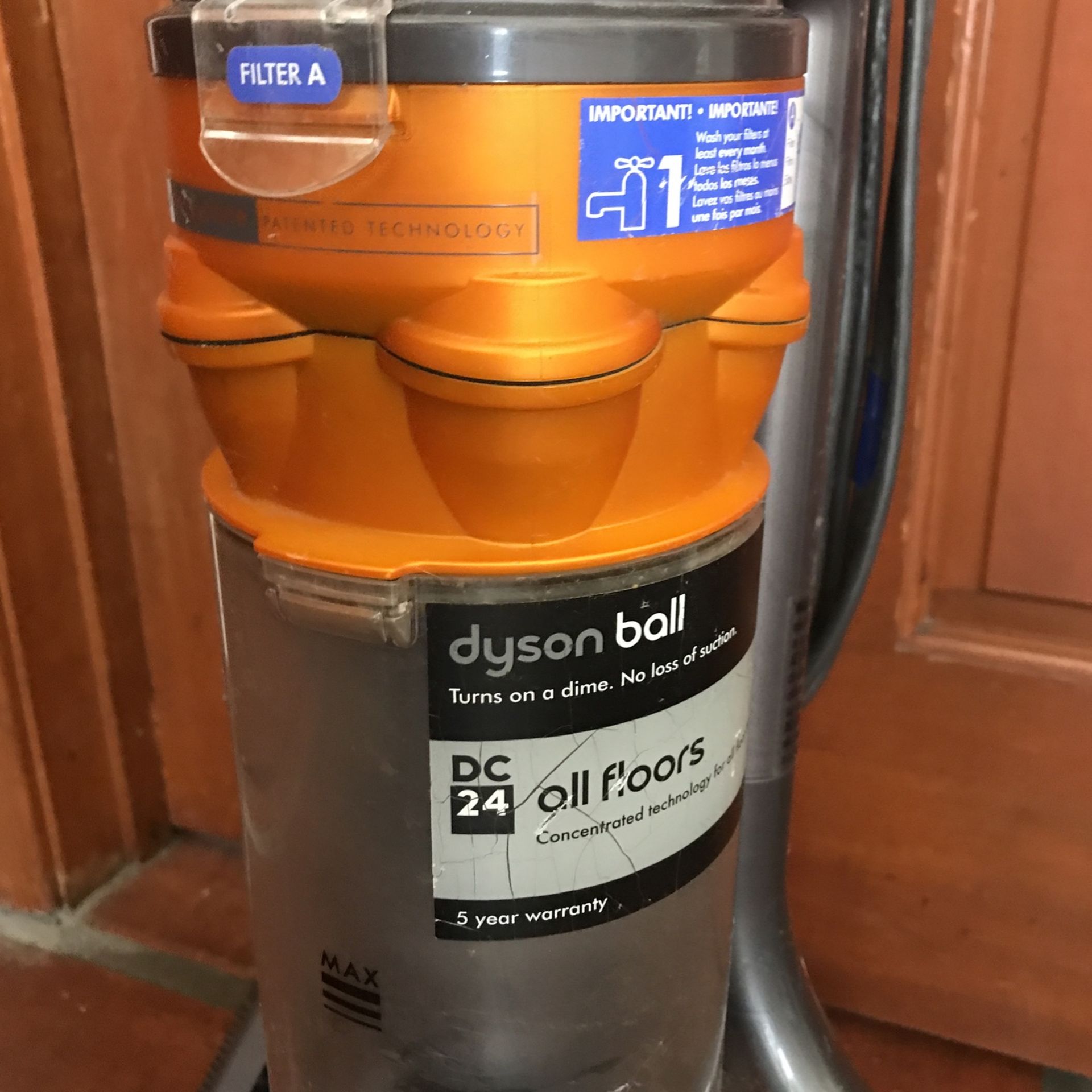 dyson ball DC24 vaccum