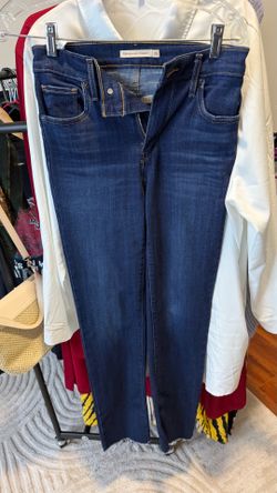 Women’s classic blue jeans
