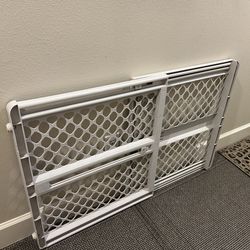 (2) 26” Expandable Super Gates $10.00/ea