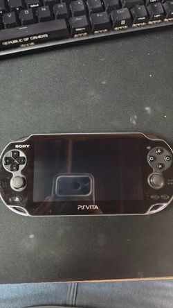 PS VITA 1000