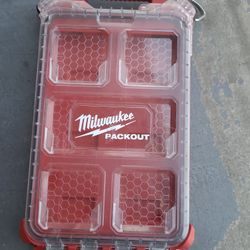 Brand New Milwaukee Small Tool Box Is Missing The Compartments 