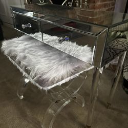 vanity table and chair 